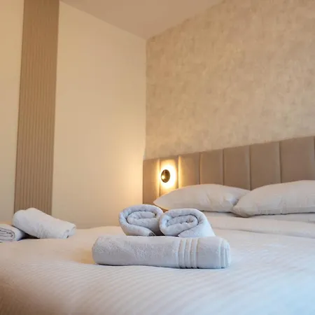 Amoris - Luxury Penthouse With Private Rooftop & Jacuzzi 公寓 扎达尔