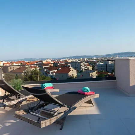 Amoris - Luxury Penthouse With Private Rooftop & Jacuzzi 公寓 扎达尔